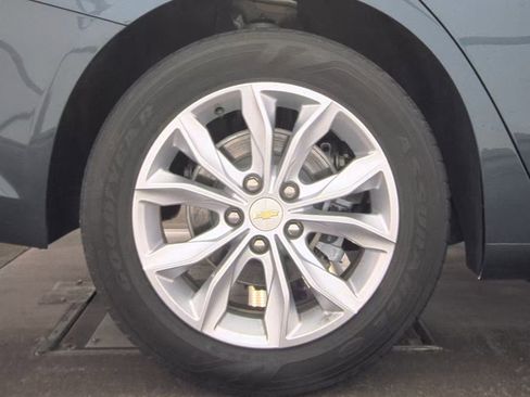 Used 2019 Chevrolet Malibu LT image 12