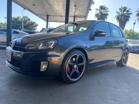 Used 2010 Volkswagen GTI 4-Door FWD image 11