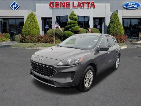 Certified 2022 Ford Escape SE w/ Cold Weather Package AWD/4WD image 3