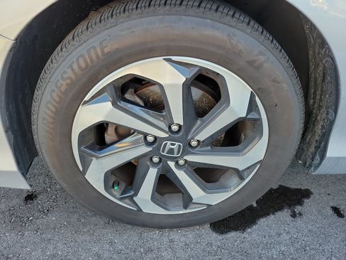Used 2017 Honda Accord EX-L image 6