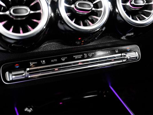 Used 2023 Mercedes-Benz EQB 250+ image 22