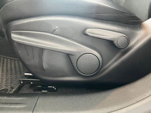 Used 2025 Jeep Compass Trailhawk image 23