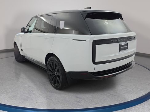 Certified 2025 Land Rover Range Rover Long Wheelbase Autobiography image 7