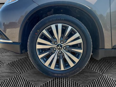 Used 2020 Mitsubishi Outlander ES AWD/4WD image 14