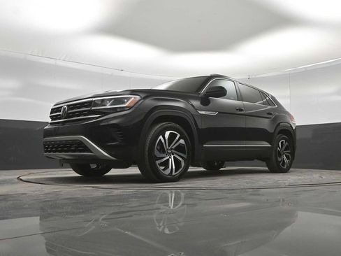 Used 2021 Volkswagen Atlas Cross Sport SEL Premium AWD/4WD image 34