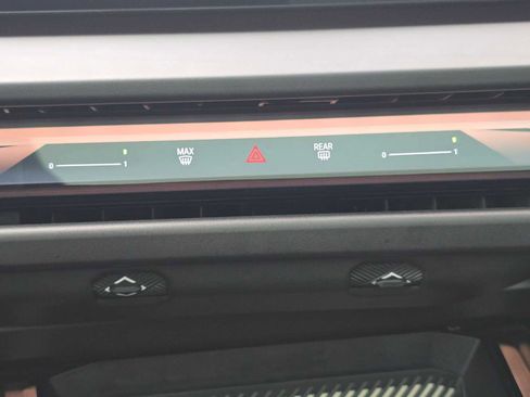 Used 2025 BMW X3 xDrive30i w/ Premium Package image 30