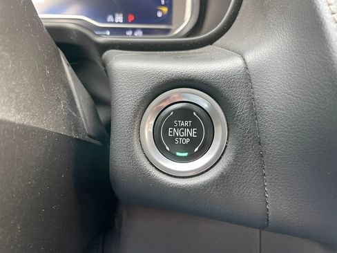 Used 2022 Chevrolet Tahoe Premier AWD/4WD image 38