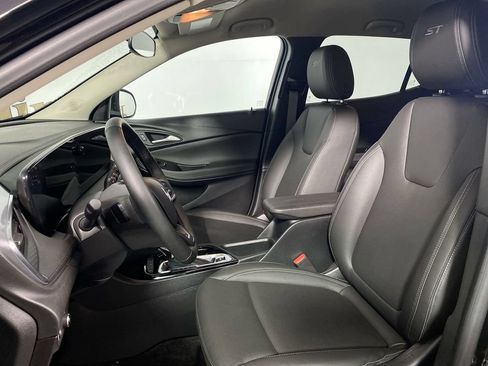 Used 2024 Buick Encore GX Sport Touring w/ Comfort Package FWD image 11
