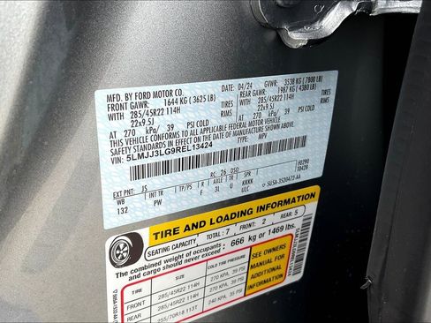 New 2024 Lincoln Navigator L Reserve image 13