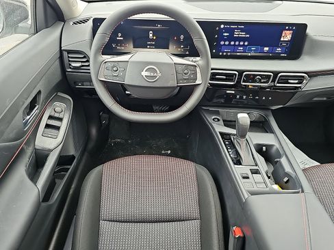 New 2026 Nissan Sentra SR w/ Floor Mat Package image 7