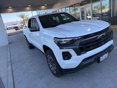 Used 2023 Chevrolet Colorado LT w/ LT Convenience Package III RWD image 1