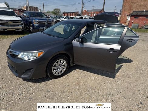 Used 2014 Toyota Camry LE FWD image 24