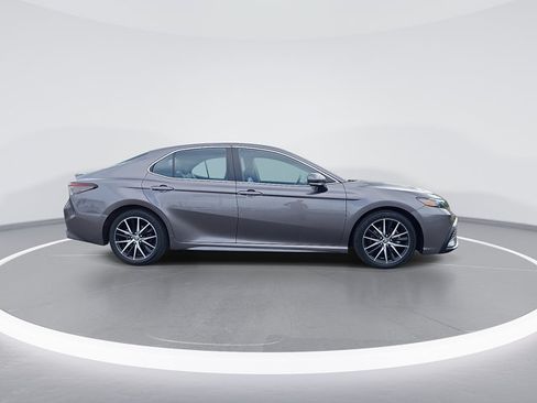 Used 2023 Toyota Camry SE FWD image 10