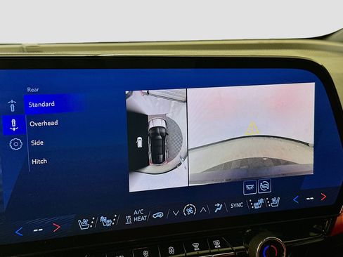 Used 2024 Chevrolet Blazer EV RS image 23