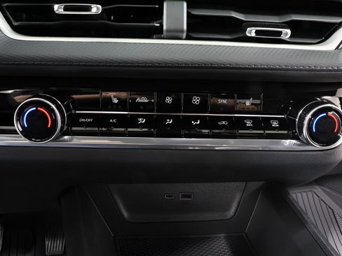 New 2026 Chevrolet Colorado Trail Boss AWD/4WD image 10