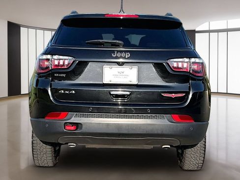 Used 2024 Jeep Compass Trailhawk AWD/4WD image 4