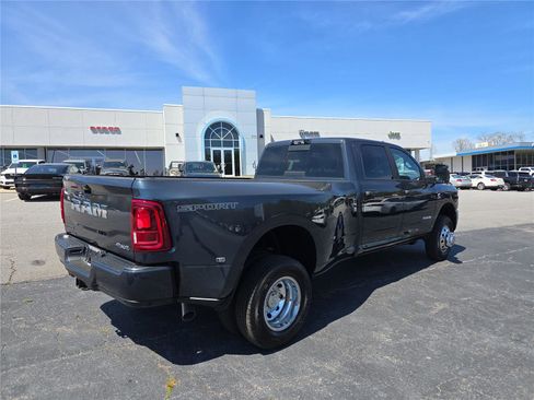 New 2026 RAM 3500 Big Horn AWD/4WD image 3