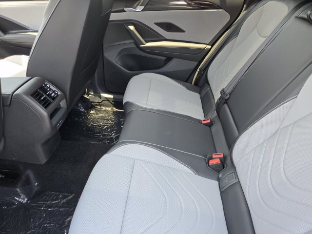 New 2026 Volkswagen Tiguan SE R-Line FWD image 8