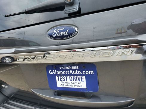 Used 2017 Ford Expedition EL XLT image 7