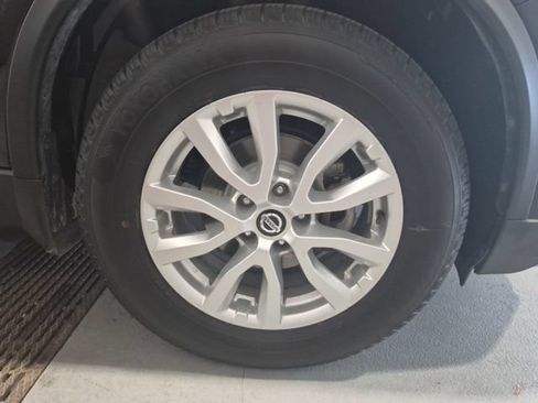 Used 2020 Nissan Rogue SV AWD/4WD image 28