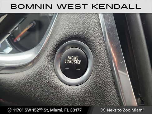 Used 2023 Chevrolet Traverse RS image 19