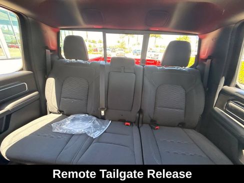 New 2026 RAM 1500 Big Horn AWD/4WD image 24