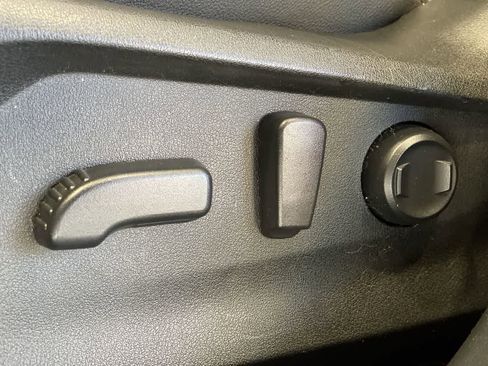 Used 2020 Subaru Forester Premium image 14