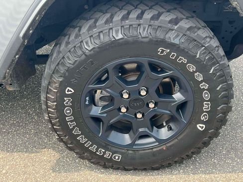 Used 2023 Jeep Wrangler Unlimited AWD/4WD image 5