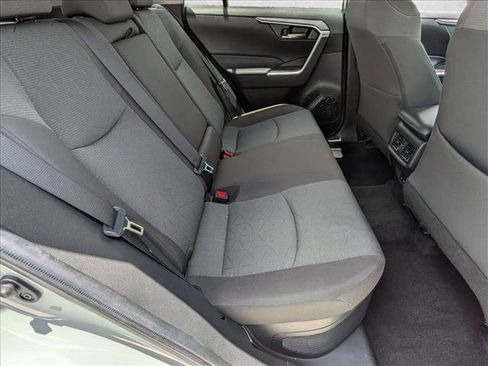 Certified 2022 Toyota RAV4 XLE w/ Convenience Package AWD/4WD image 18