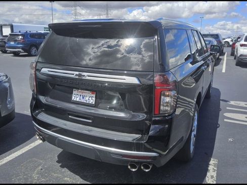 Used 2024 Chevrolet Suburban High Country AWD/4WD image 5