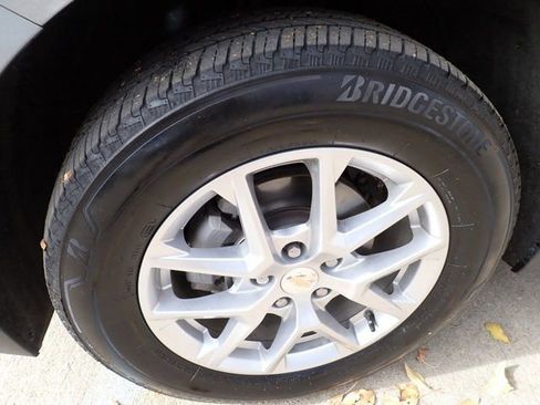 Used 2023 Chevrolet Equinox LT image 7