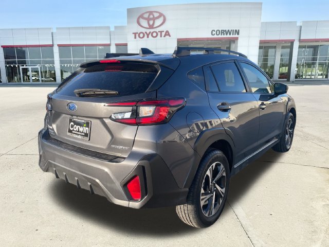 Used 2024 Subaru Crosstrek 2.0i Premium AWD/4WD image 5