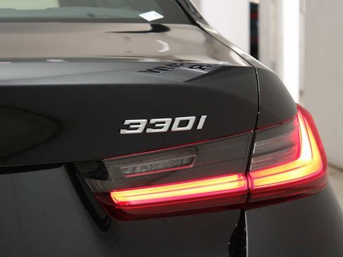 Used 2025 BMW 330i Sedan image 7