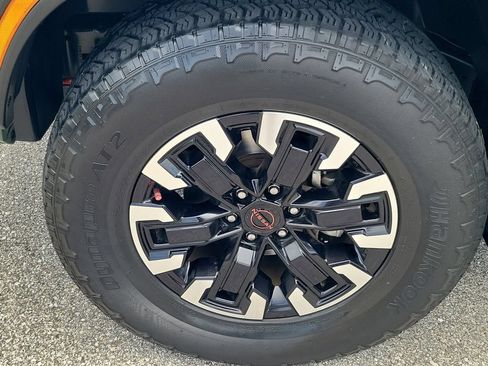 Used 2023 Nissan Frontier PRO-4X w/ Pro Convenience Package AWD/4WD image 7