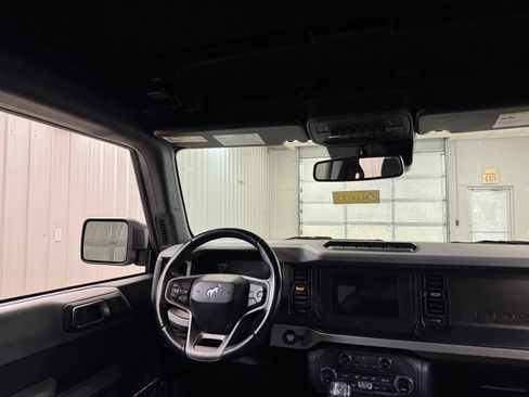 Used 2023 Ford Bronco Badlands w/ Sasquatch Package AWD/4WD image 22