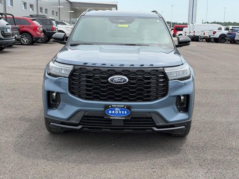 Used 2026 Ford Explorer ST-Line AWD/4WD image 2