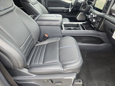 New 2026 Ford F250 Platinum image 17