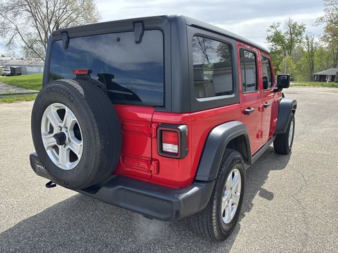 Used 2020 Jeep Wrangler Unlimited Sport S AWD/4WD image 3