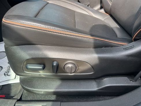 Used 2023 GMC Acadia AT4 w/ Technology Package AWD/4WD image 24