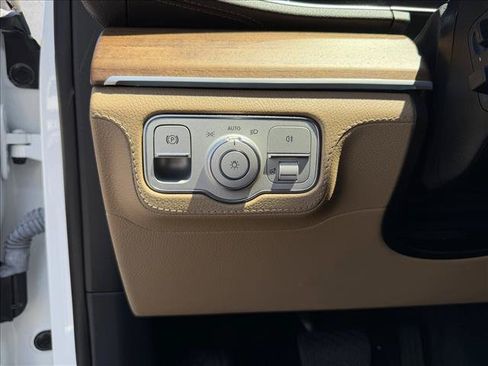 Used 2024 Mercedes-Benz GLE 350 4MATIC image 17