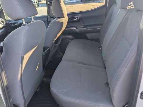 Used 2017 Toyota Tacoma TRD Off-Road w/ Tow Package image 15