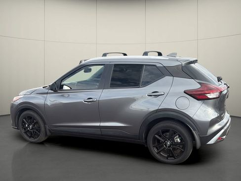 Used 2024 Nissan Kicks SV w/ Interior Electronics Package FWD image 5