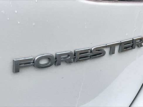 Used 2021 Subaru Forester Premium AWD/4WD image 13