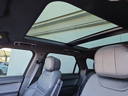 Used 2023 Land Rover Range Rover Sport SE image 9