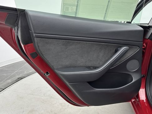 Used 2021 Tesla Model 3 Standard Range Plus image 29