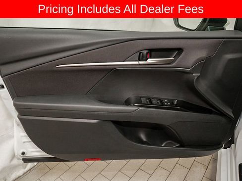 Used 2025 Toyota Camry LE FWD image 11