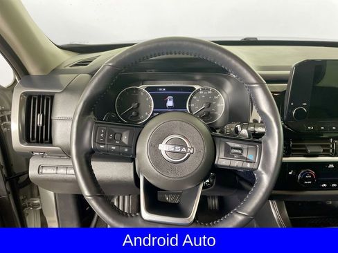 Used 2025 Nissan Pathfinder SL image 14