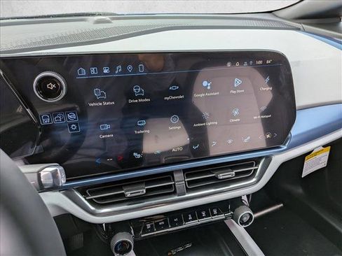 New 2026 Chevrolet Equinox EV LT image 12