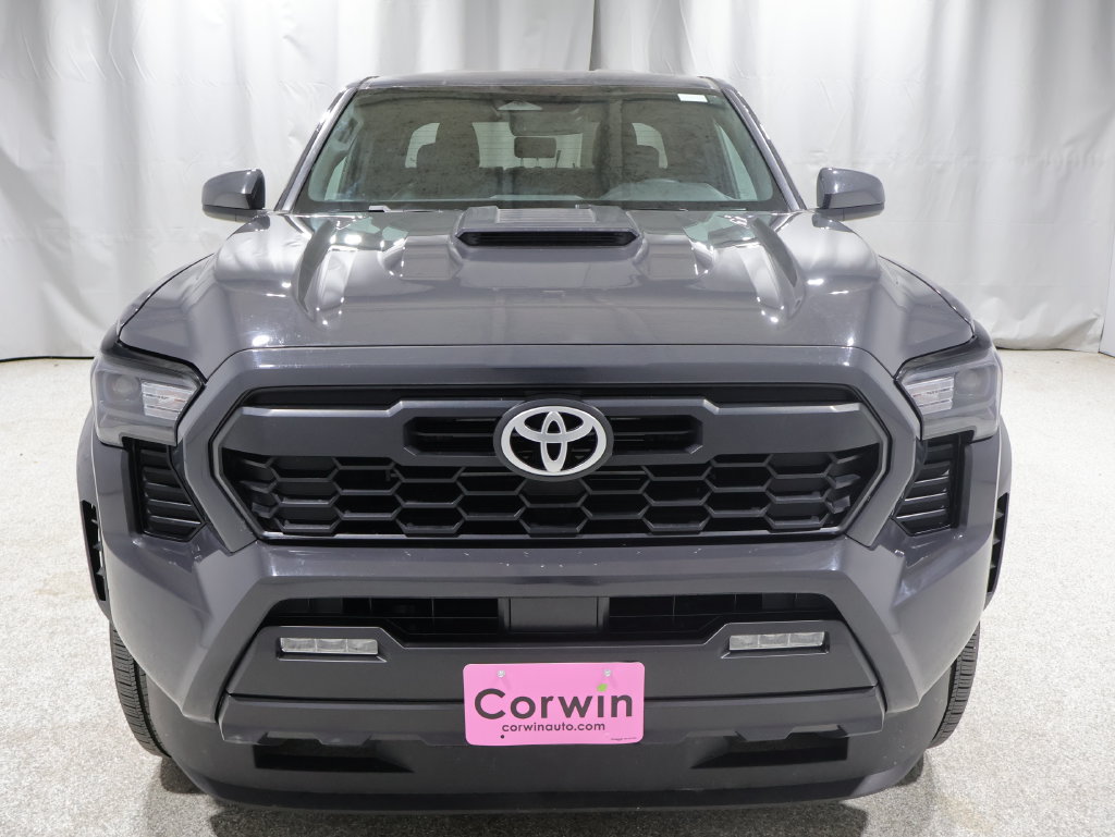 Used 2025 Toyota Tacoma TRD Sport AWD/4WD image 8