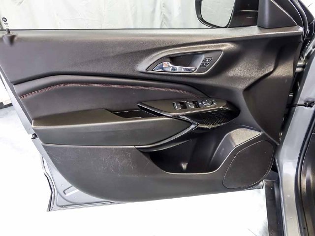 Certified 2024 Chevrolet Trax RS w/ Sunroof Package FWD image 26